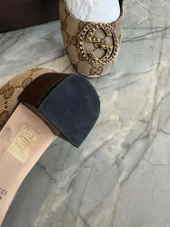 Gucci GG Canvas Interlocking G Studded Medallion Block Heel Pumps - Picture 5 of 7